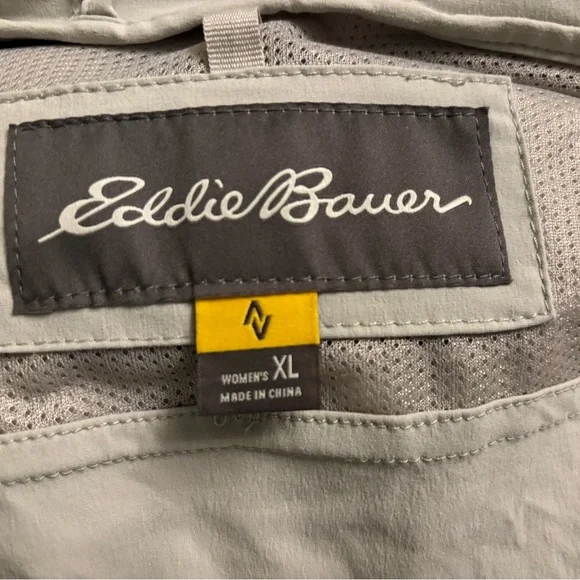 Eddie Bauer Women's Light Tan Hooded Jacket - Picture 6 of 16